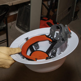 Klein Tools 60406RL adjustment knob in action for one-handed sizing with gloves
