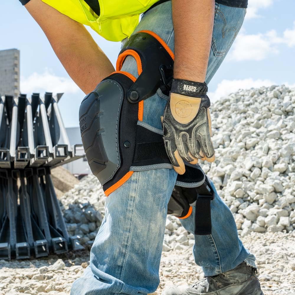 Klein Tools 60491 knee pad heavy-duty rivets for rugged environments.