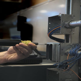 Klein Tools 626-6-in-1 tapping tool rethreads to next size when threads are damaged