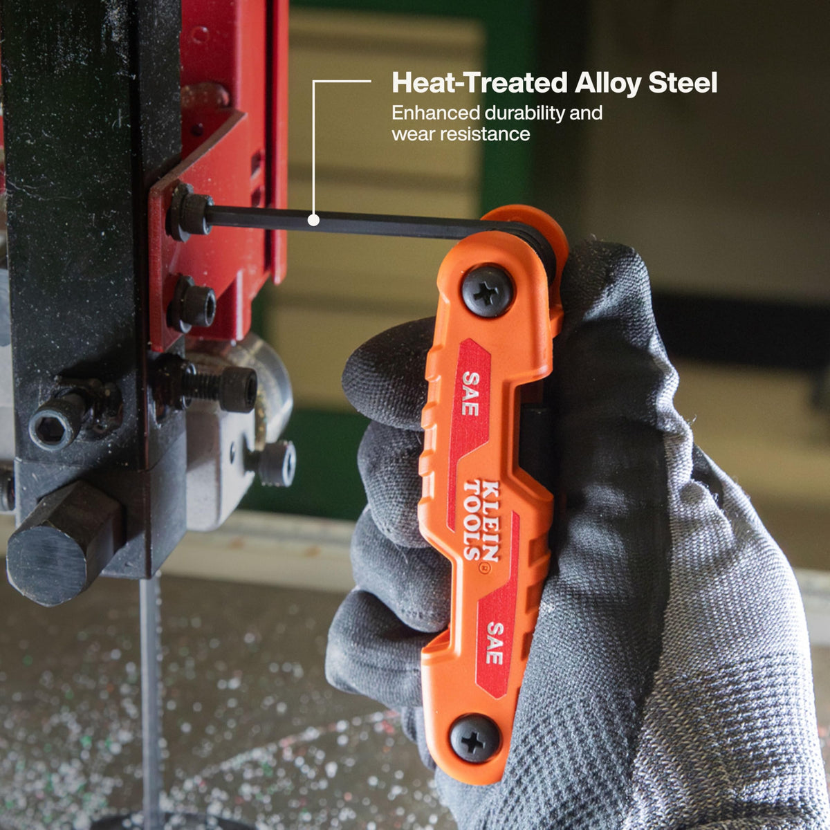 Klein Tools 70542 rust-resistant blades ensure long-lasting performance.