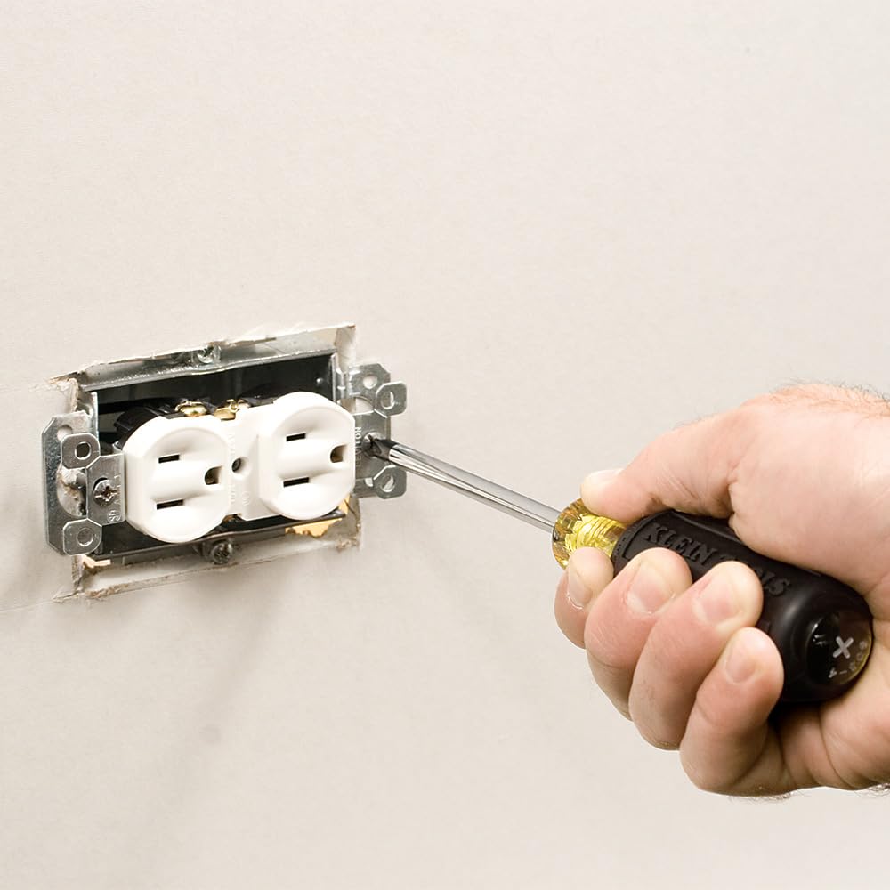Klein Tools 80031 chrome-plated blades resist corrosion during daily use