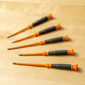 Klein Tools 85615INS cushion-grip handles provide comfort during use.