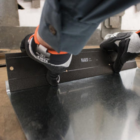 Klein Tools 86532 heavy-duty 16-gauge steel body for durable performance.