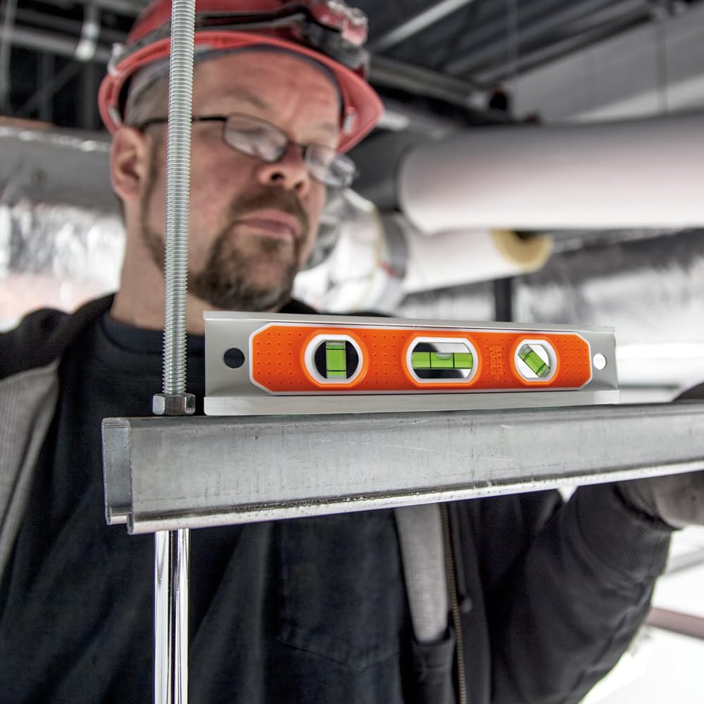 Klein Tools 935R level durable aluminum construction for job sites.