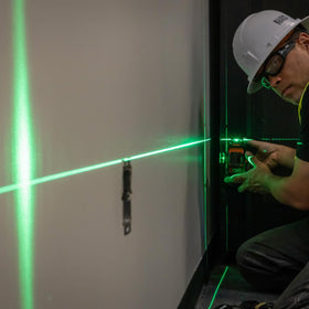 Klein Tools 93PLL hard carrying case protects the laser during transport.