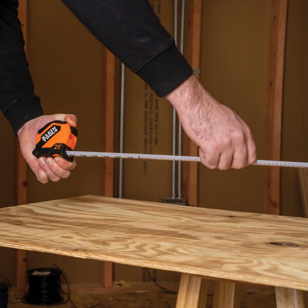 Klein Tools 9525 double-sided hook and markings support versatile measurements.