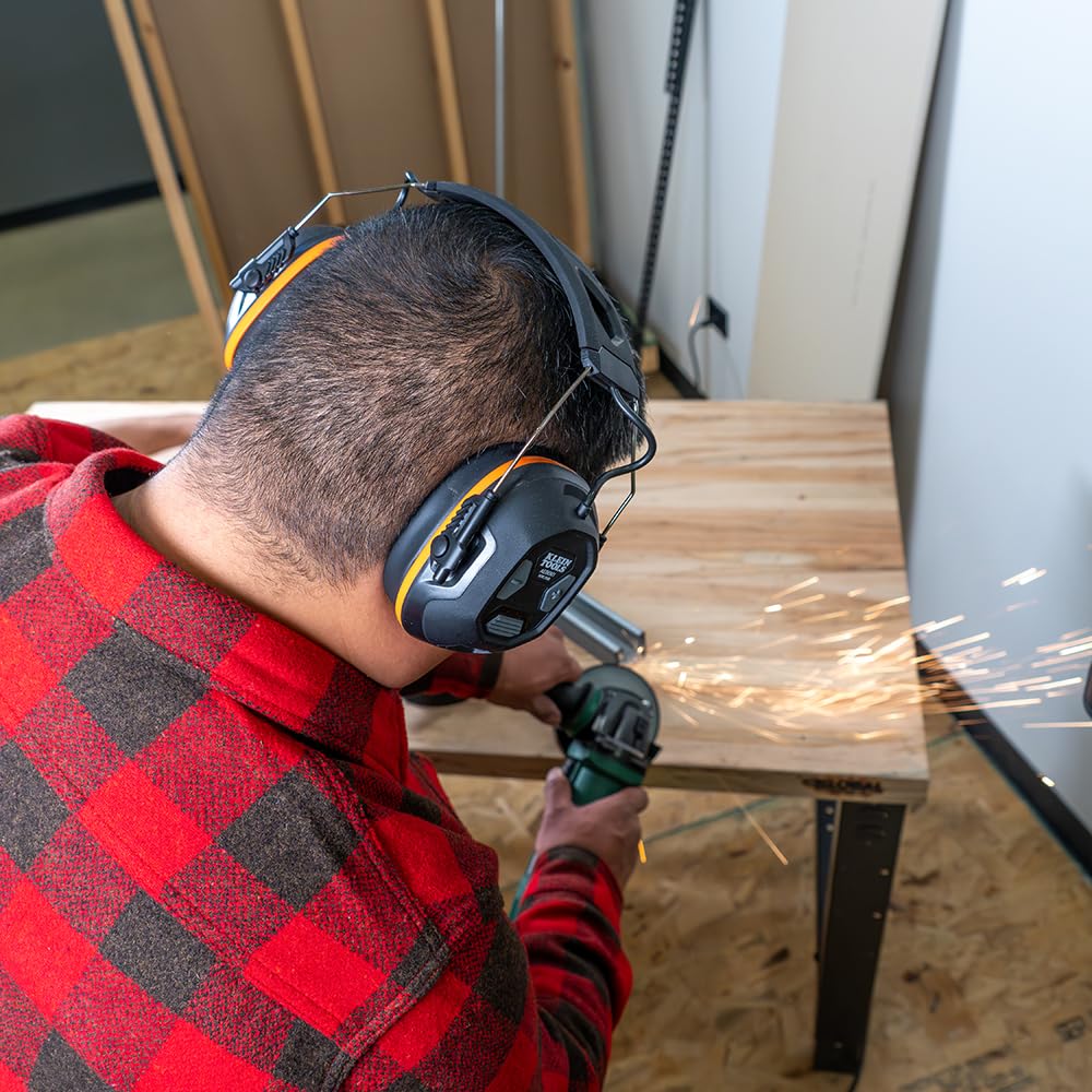 AESEM1 earmuffs feature 2 m drop protection for rugged environments.