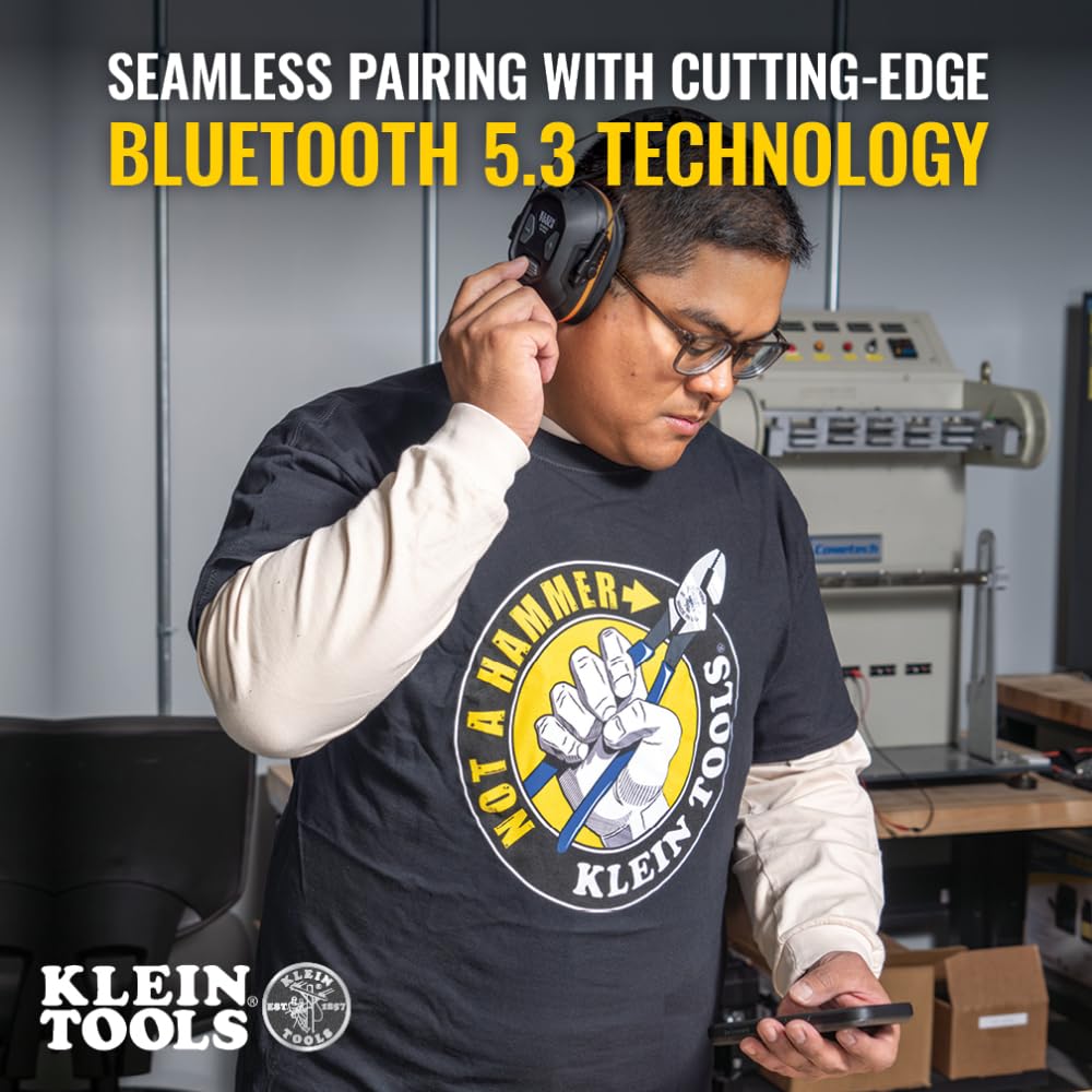 AESEM1 oversized buttons enable glove-friendly control on earmuffs.