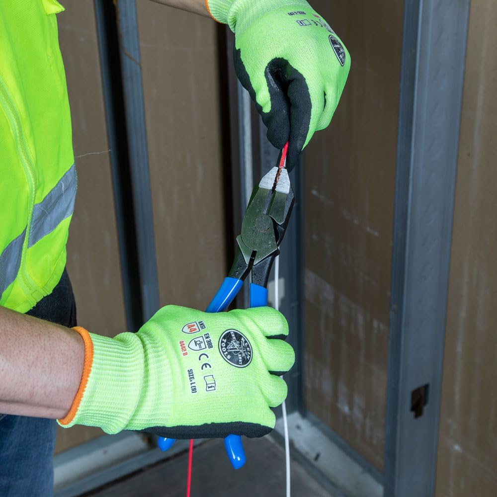 Klein Tools D2000-9ST pliers with spring-loaded action for easier self-opening.