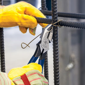 Klein Tools D213-9ST spring-loaded action enables easy one-handed use
