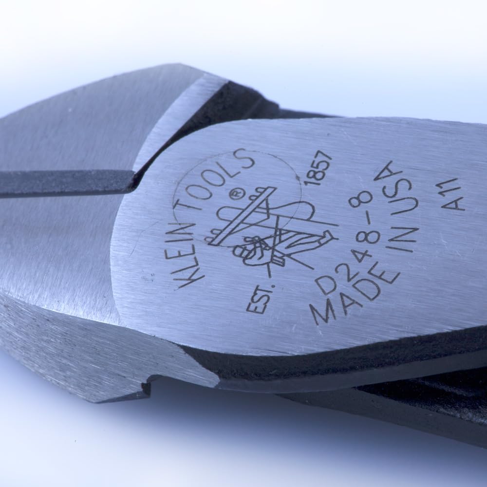 Klein Tools D248-8 plastic-dipped handles provide comfort and grip.