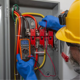 Klein Tools ET270 test leads included for secure connections.