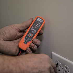 Klein Tools ET40 DC polarity indicator shows polarity for safe DC connections.