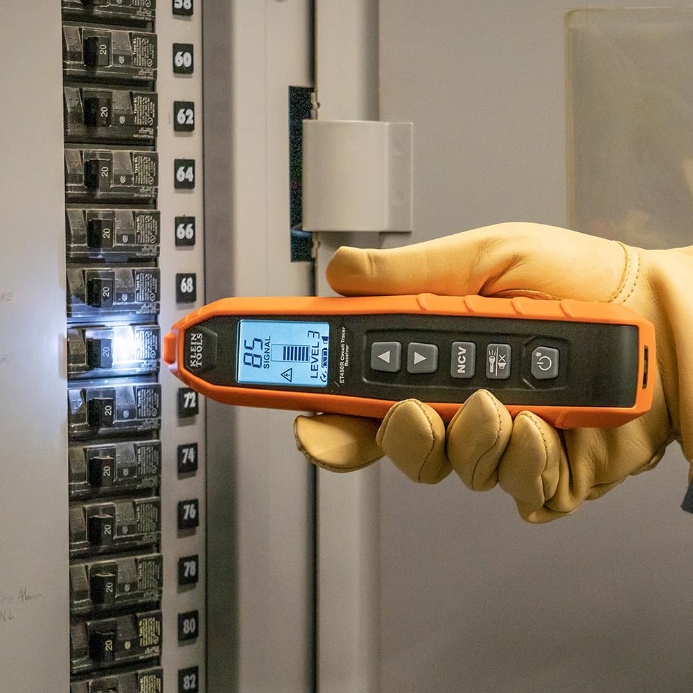 ET450 includes versatile alligator clips for flexible connections.