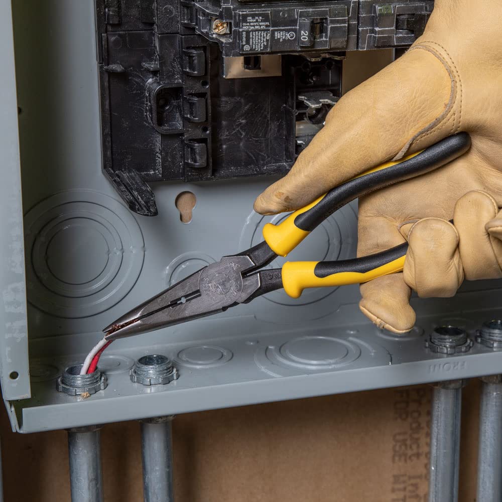 Klein Tools J203-8N induction-hardened cutting knives deliver long-lasting sharpness.