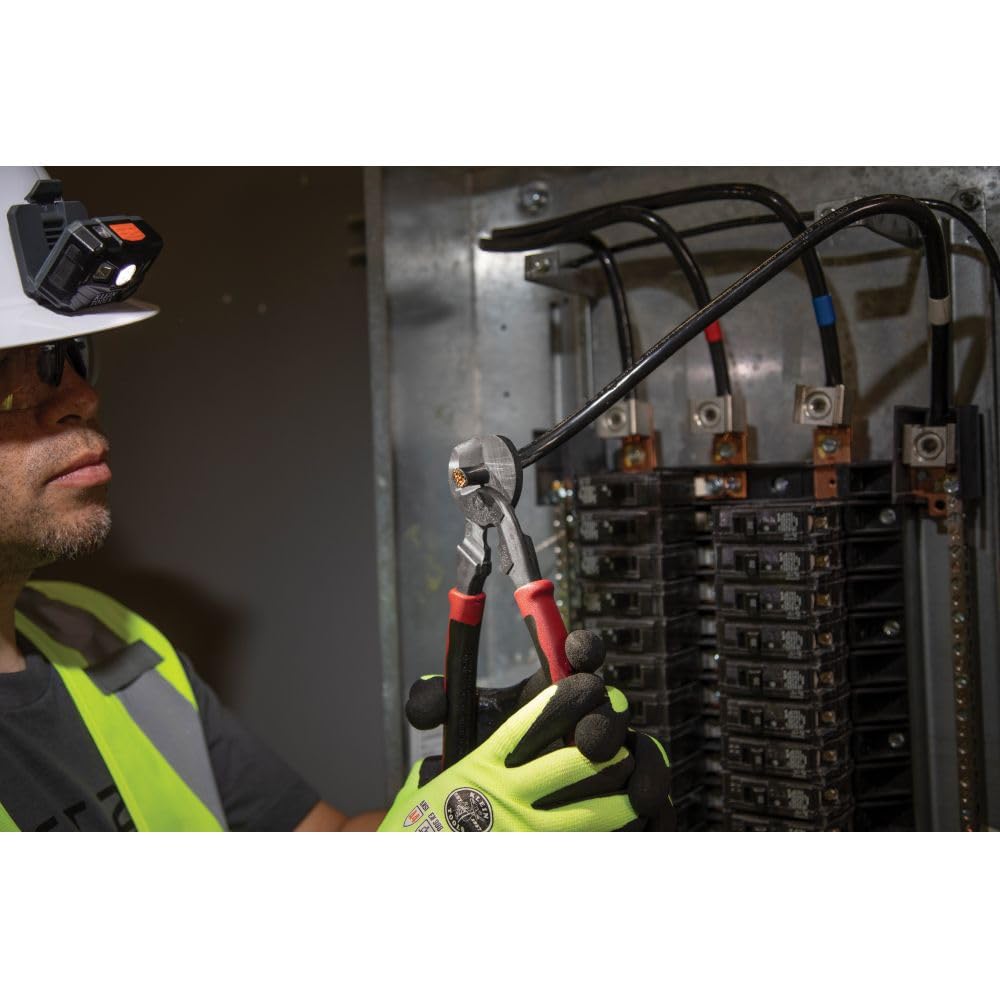 Klein Tools J63225N integrated stripping hole simplifies exposing conductors during work