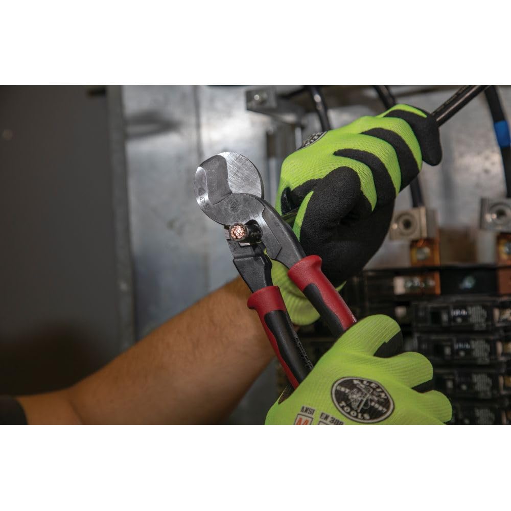 Klein Tools J63225N shear-type jaws grip securely, centering the cable for easy cuts