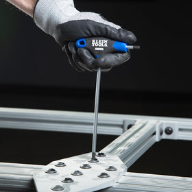 Six-inch blades provide leverage in confined spaces