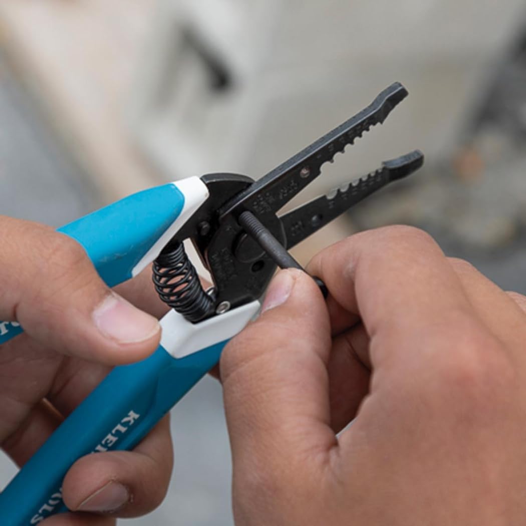 Klein Tools K11095 secure locking mechanism stays tucked away when unused