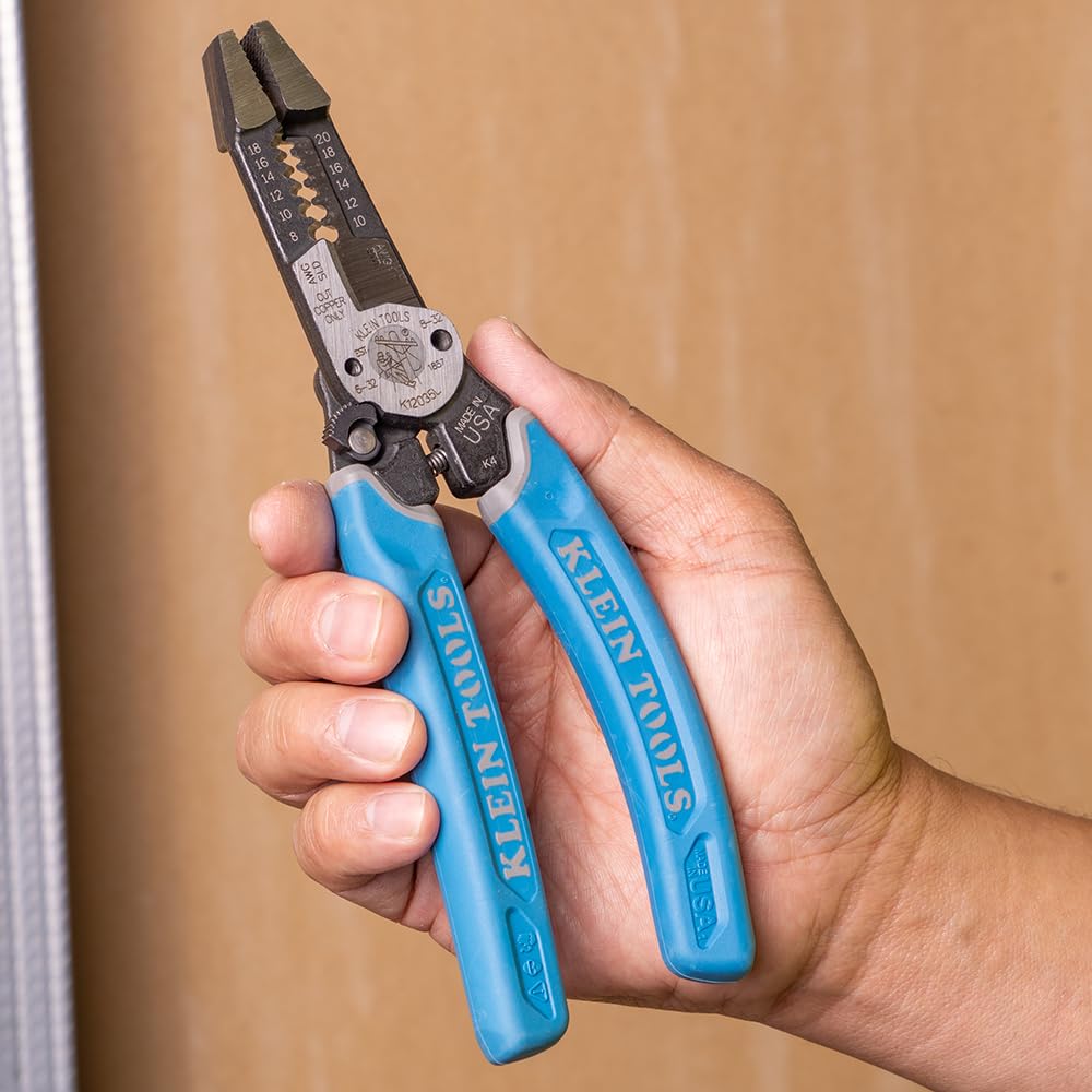 Klein Tools K12035L screw-shearing-holes closeup for precise 6-32 and 8-32 screw work.