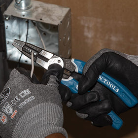 Durable, heavy-duty construction of Klein Tools K12065CR