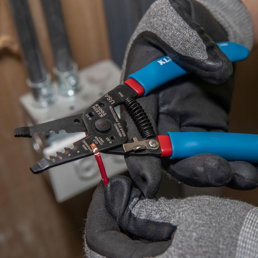 Klein-Kurve screw-shearing holes for 6-32 and 8-32 screws.