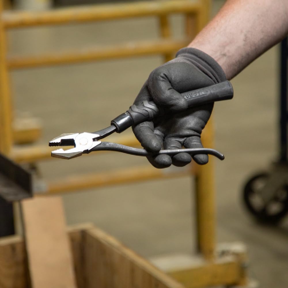 Klein Tools M2017CSTA hook-bend handle enhances leverage