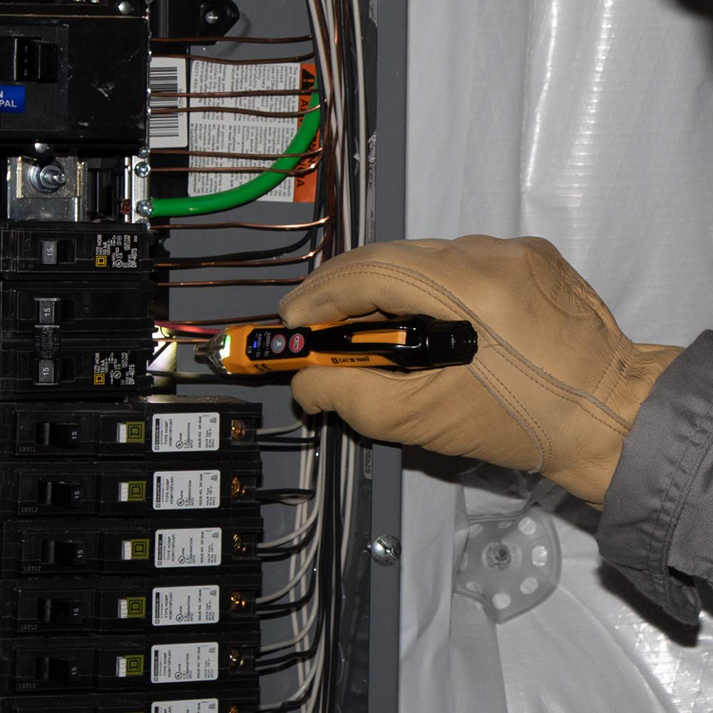 Klein Tools included batteries ensure immediate tool readiness on site.