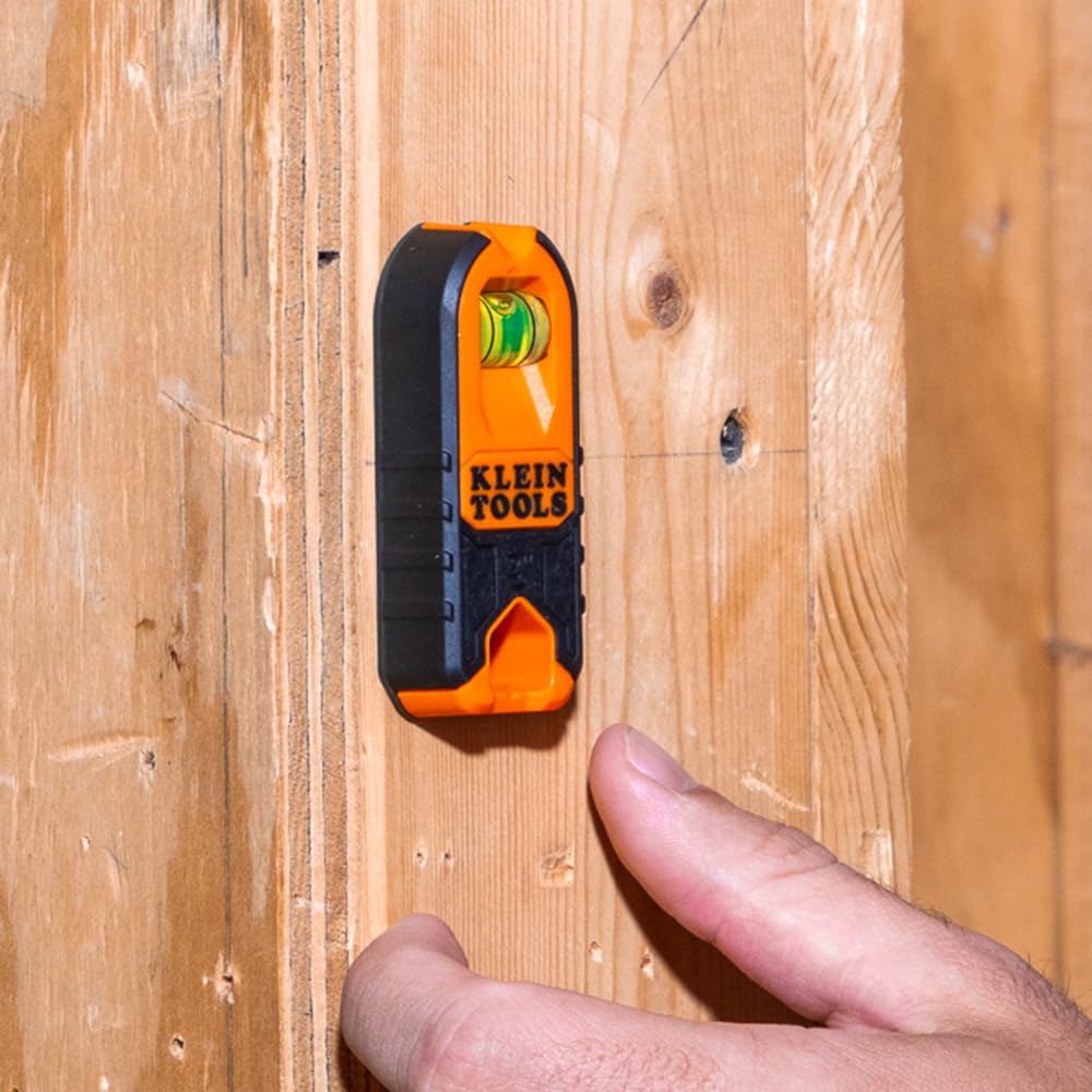 Klein Tools MSF100 ergonomic overmolded housing provides a comfortable grip.