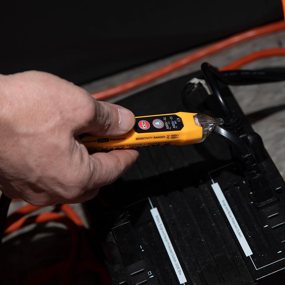 NCVT3P pocket clip keeps tool within reach on site