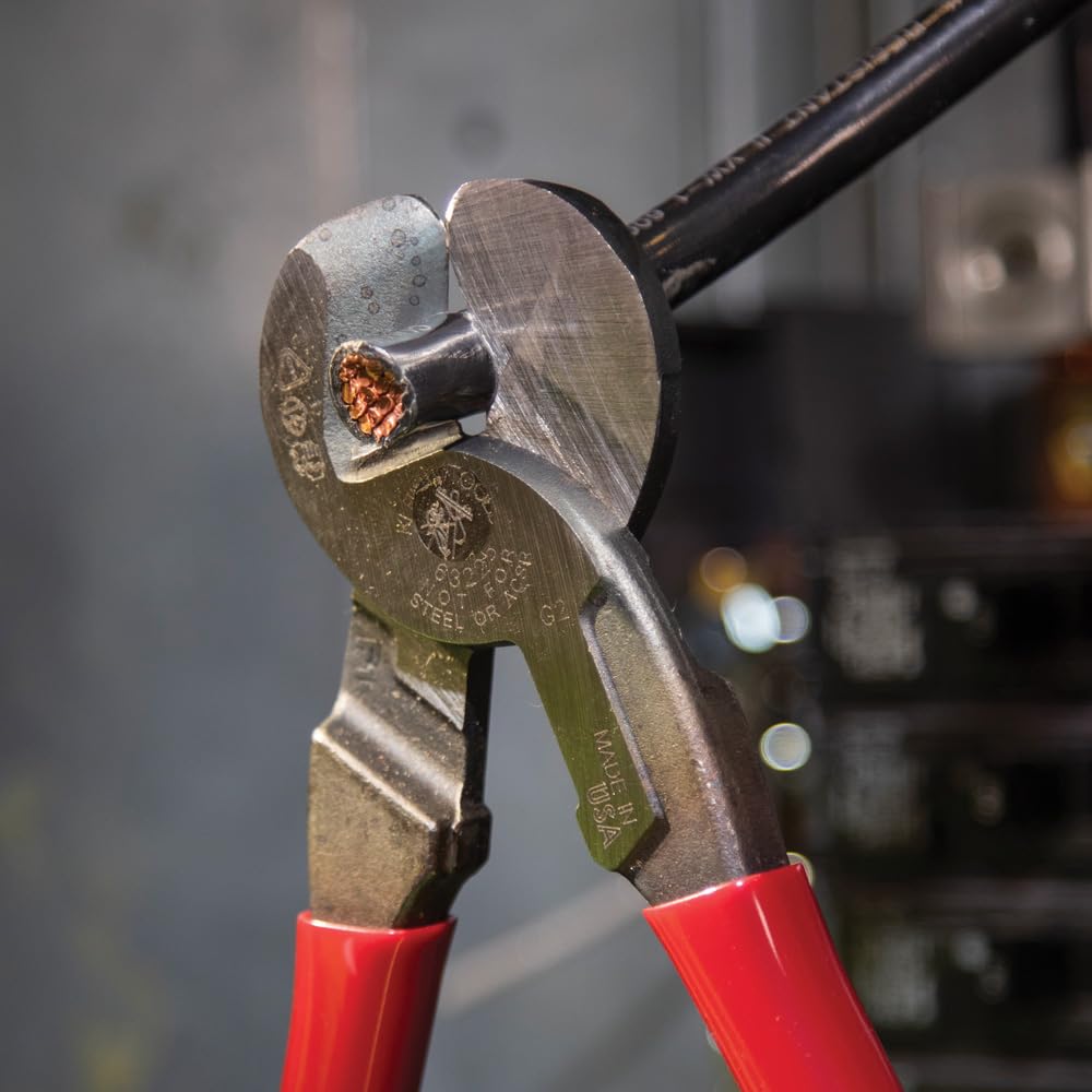 One-hand shearing action for quick, controlled cable work