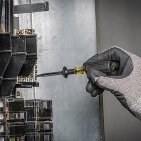 Klein Tools slotted screw-holding driver 1/4 inch for stable starts