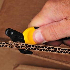 Klever Kutter recessed blade minimizes finger and product contact.