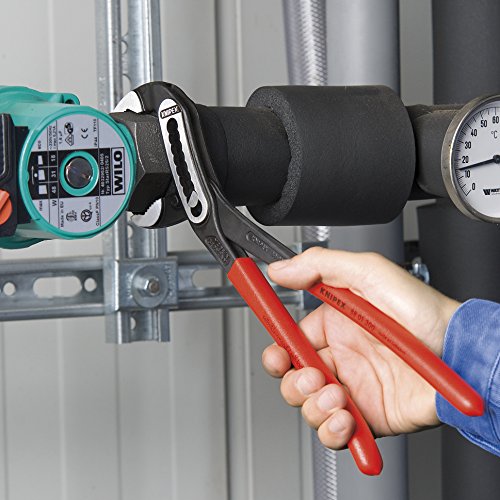 KNIPEX 00 20 07 US1 non-slip handle coating improves comfort during use.