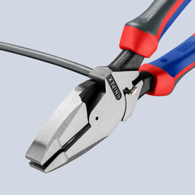 KNIPEX 09 12 240 with fish tape puller integrated in the joint
