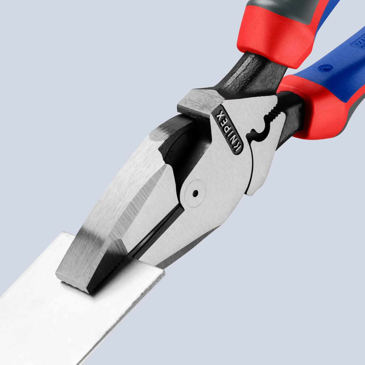 KNIPEX 09 12 240 SBA articulated joint offers additional leverage for pressing tasks.