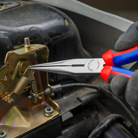 KNIPEX 2612200 vanadium steel forged and oil-hardened construction.