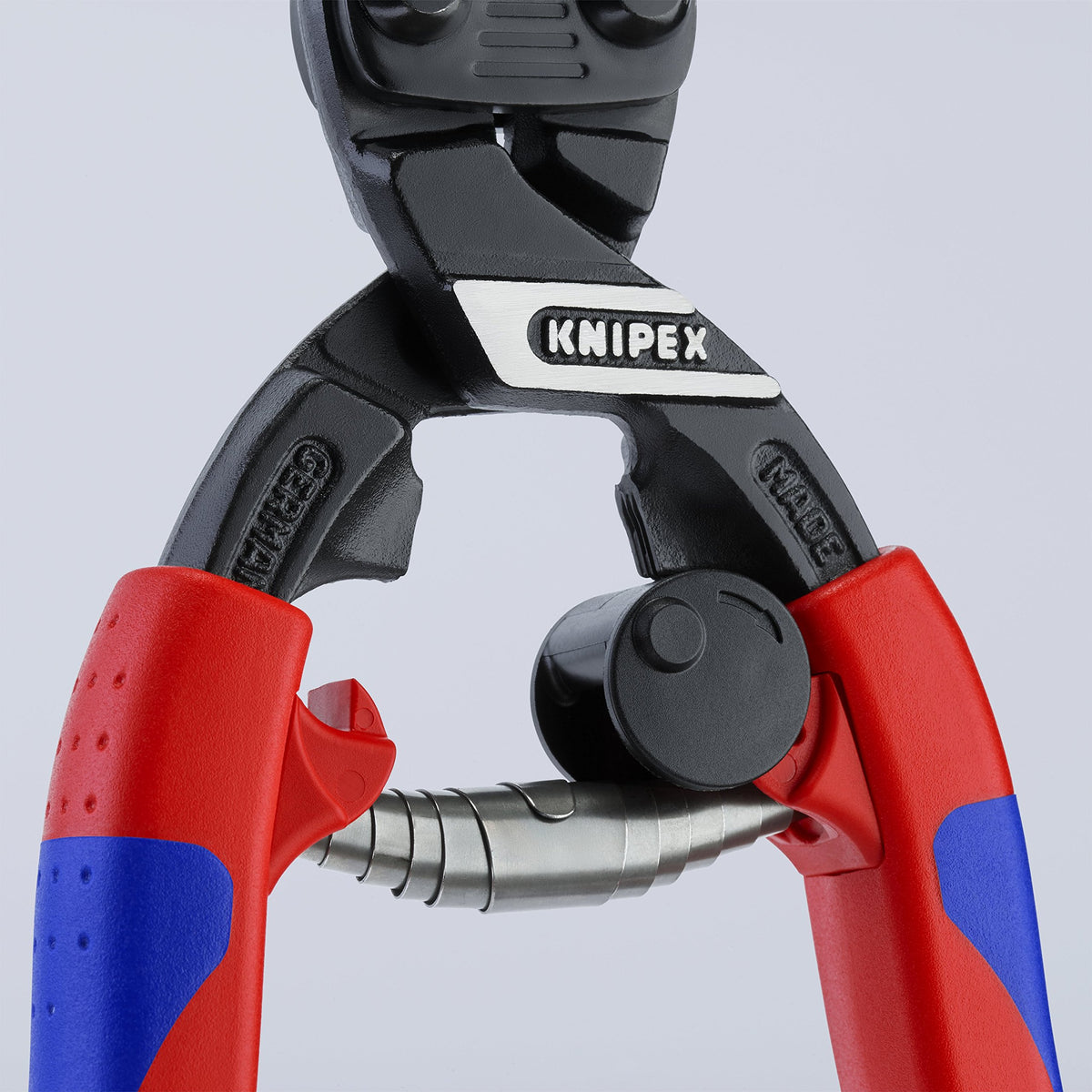 KNIPEX 71 32 200 grip area below the joint for wire pulling