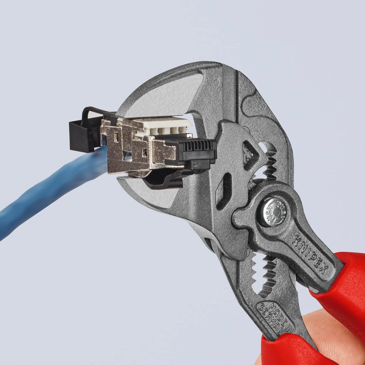 KNIPEX 86-02-180 jaw closeup shows smooth parallel jaws