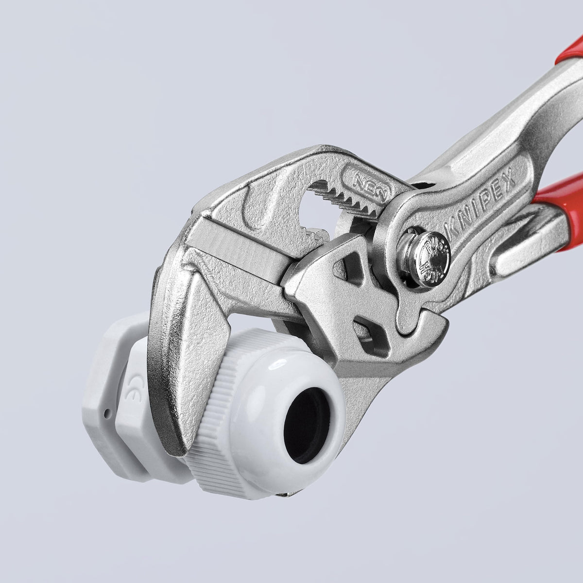 KNIPEX 86 03 150 adjustment button on workpiece enables one-handed sizing