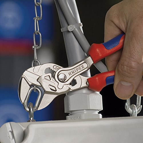 Close-up of hardened teeth on KNIPEX pliers wrench delivering precise edge protection.