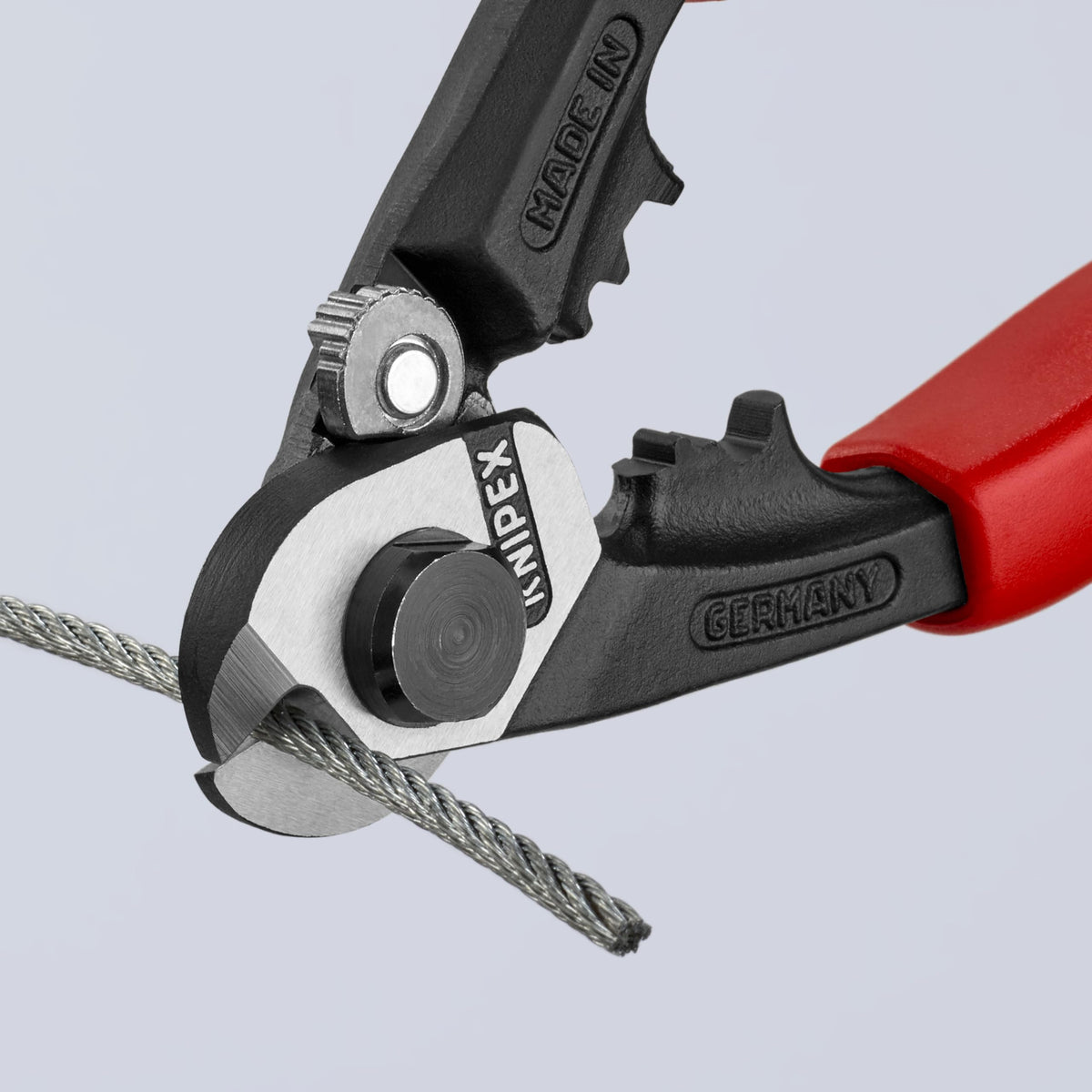 KNIPEX high leverage design helps reduce user effort