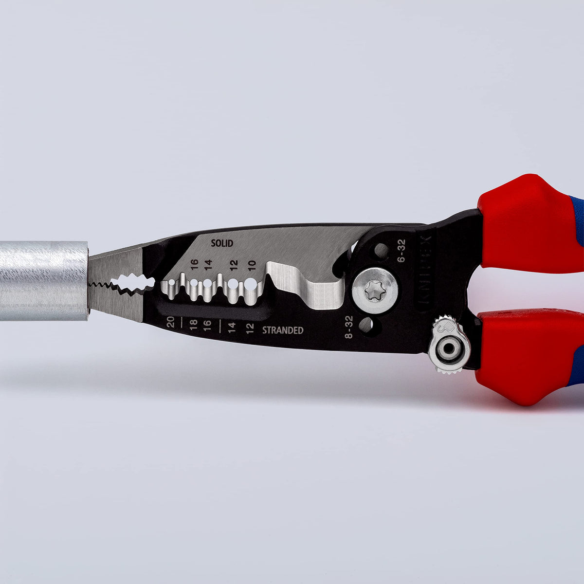 KNIPEX american style electrician pliers 200 mm handle detail for grip comfort