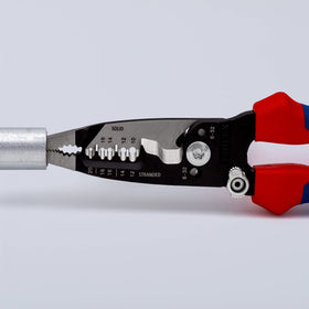 KNIPEX american style electrician pliers 200 mm handle detail for grip comfort