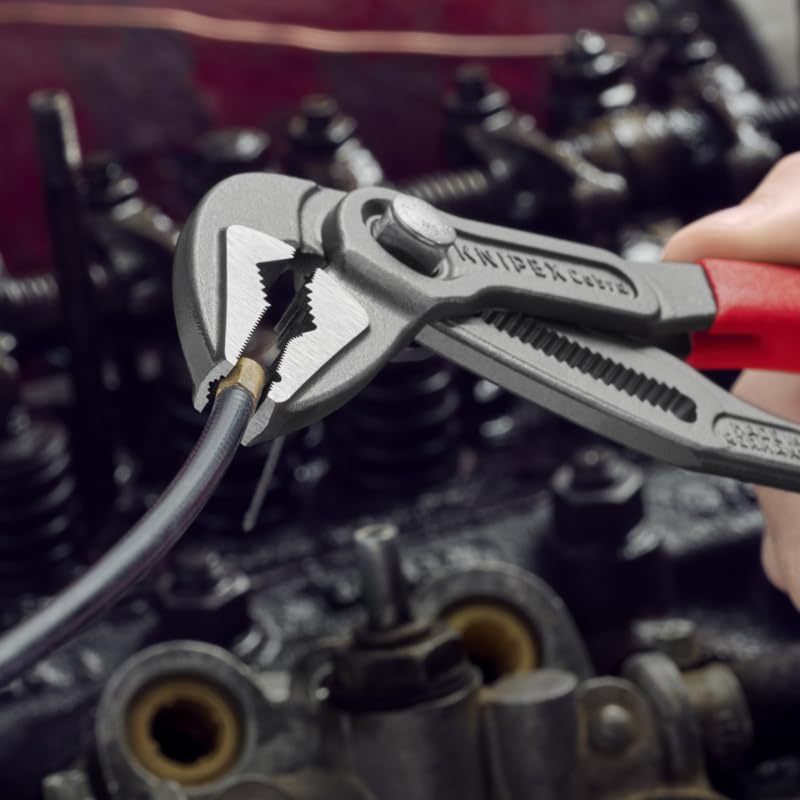 KNIPEX Cobra Extra Slim Pliers three-point contact ensures stable grip on flat material.