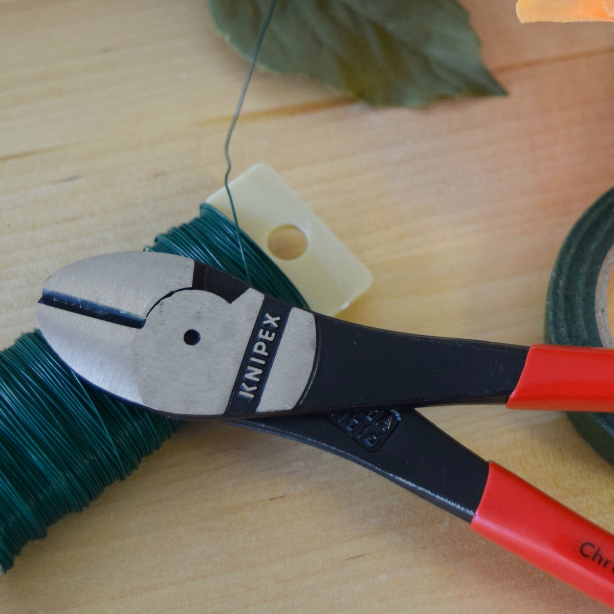 KNIPEX KPX7402200 comfort grip handles aid extended use and control.