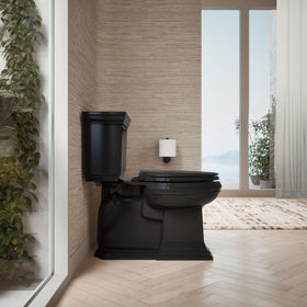 KOHLER Cachet quick-release hinges for easy cleaning and maintenance.