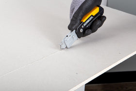 Komelon ergonomic handle grip for comfortable one-handed use
