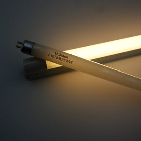 Konideke energy-efficient 10W bulb enhances counter lighting.