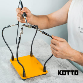 KOTTO weighted base with anti-slip feet keeps the station steady.